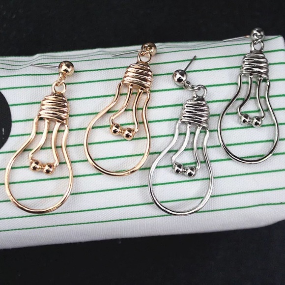 ‼️5/$15‼️ Lightbulb Earrings - Picture 2 of 3